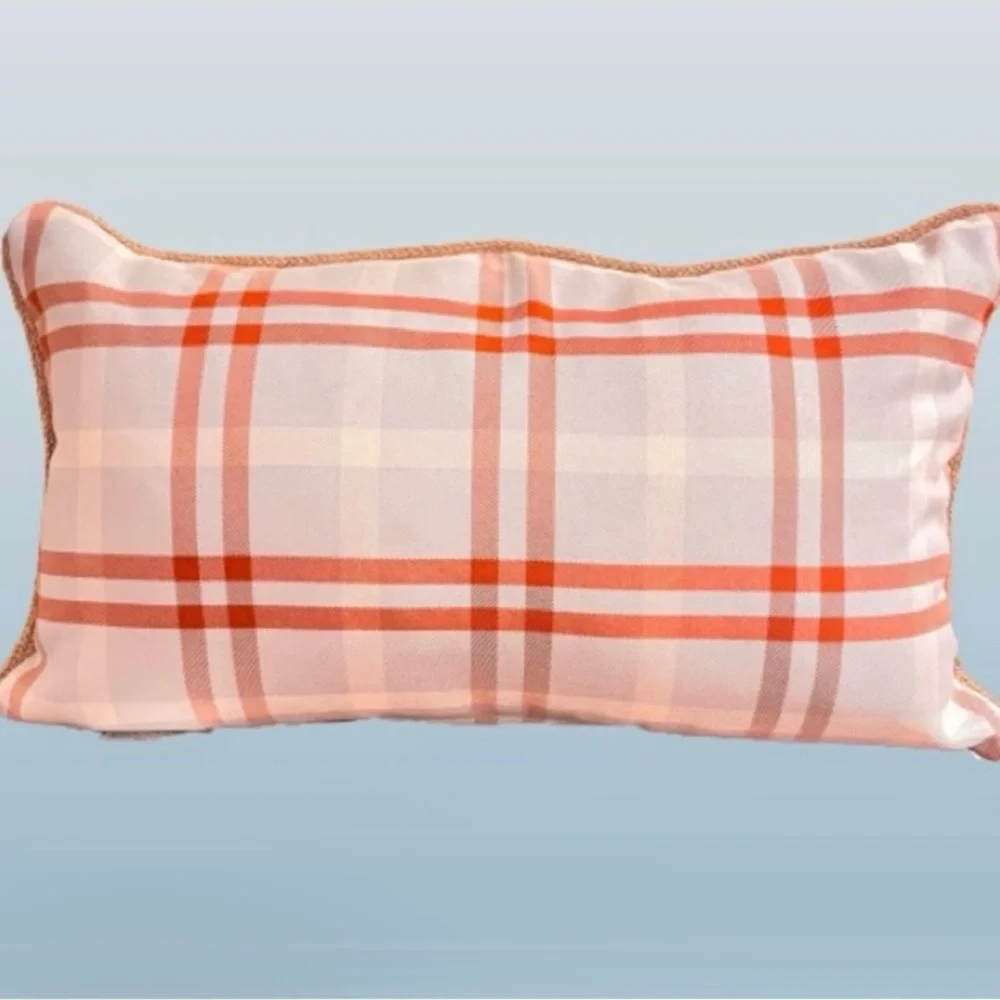 NWT- Fall Pumpkin Accent Pillow Size: 24